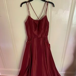 Red formal gown wIth pockets NWT